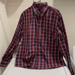 UNTUCKit Wrinkle Free Pomerol